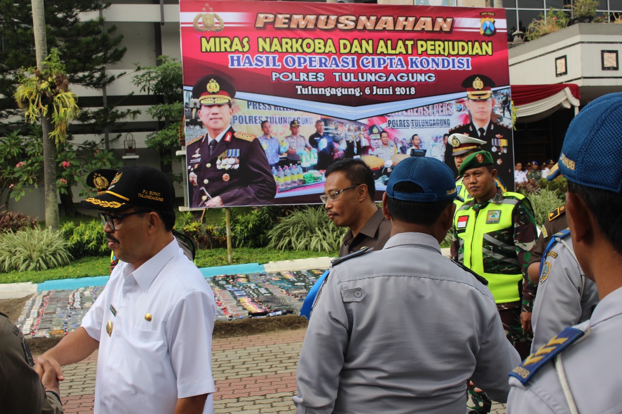 Jamin Keamanan Saat Lebaran Kodim 0807/Tulungagung Ikuti Apel Gelar Pasukan Operasi Ketupat 2018
