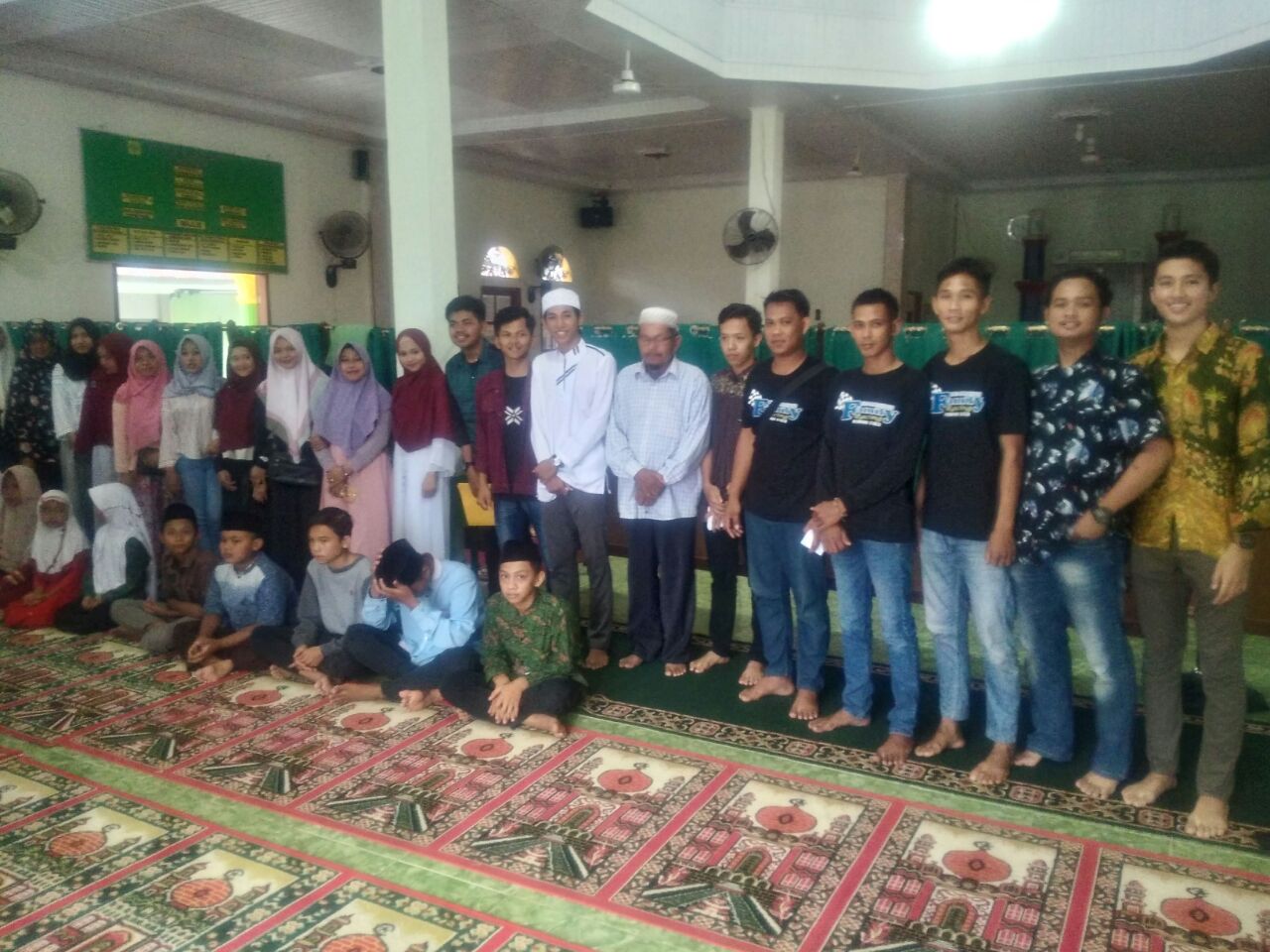 Privater Family Berbagi Berkah Menjelang Hari Kemenangan
