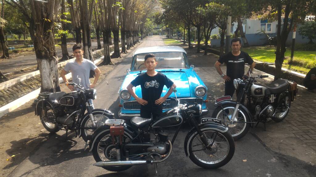 Kisah Sang Komandan Bersama Ariel Red Hunter dan BSA M20