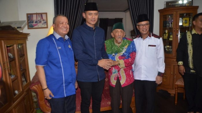 AHY Kunjungi Sultan Kutai Dan Dialog Dengan Komunitas Perempuan