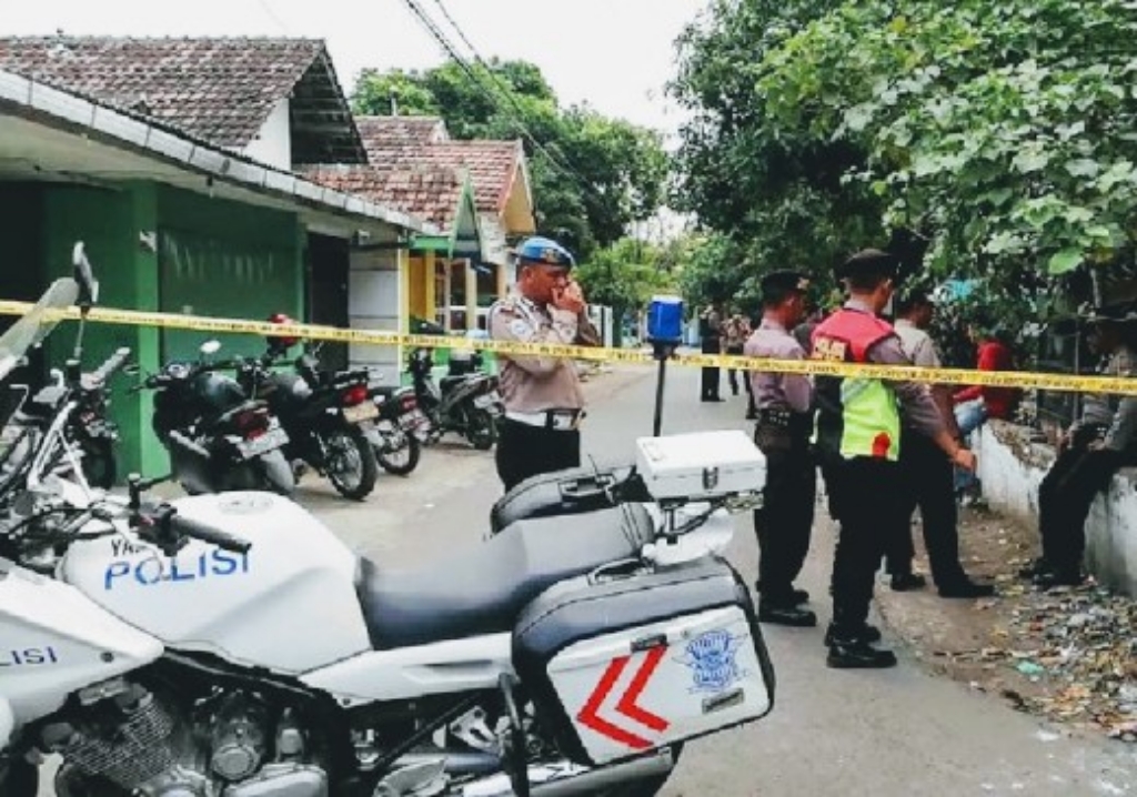 Gardu PLN Meledak, Diduga Akibat Bom