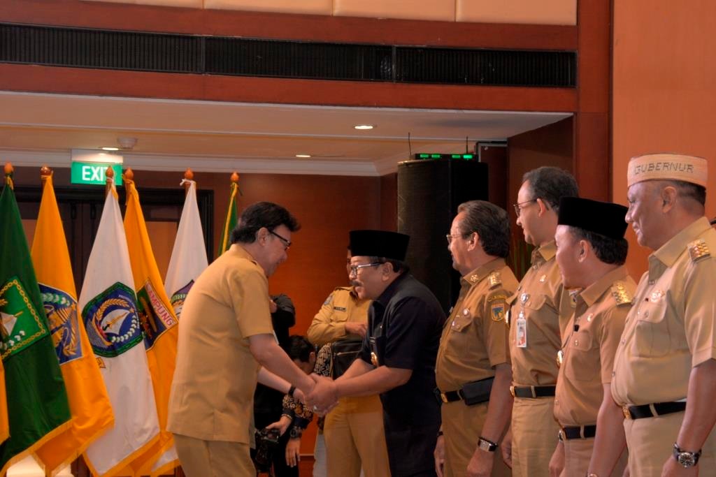 Mendagri Kukuhkan Pengurus APPSI Kepemimpinan Pakde Karwo