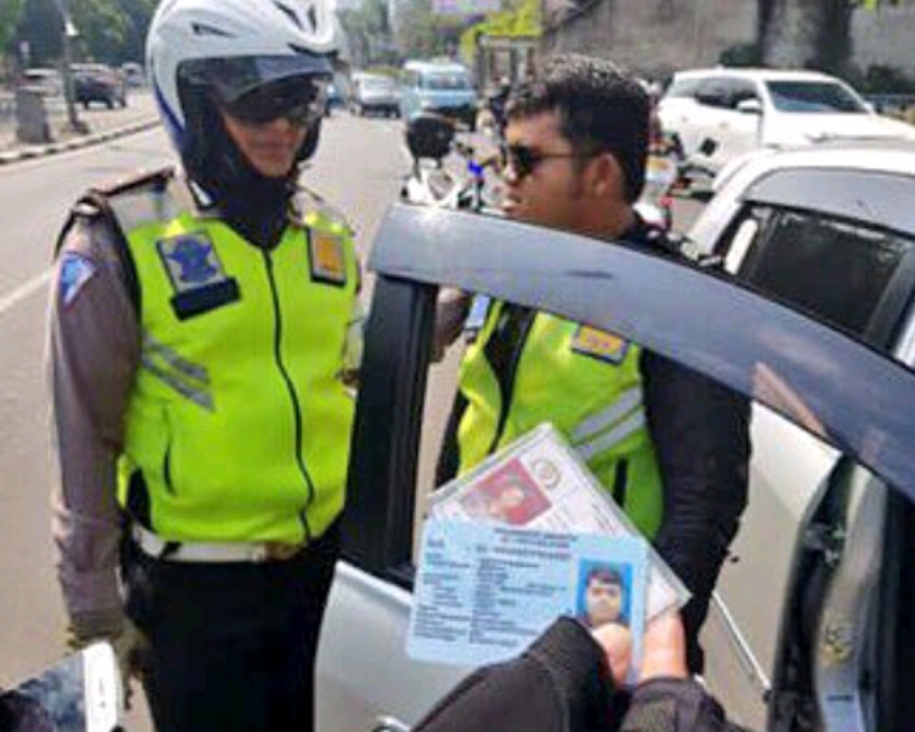 Waspada Polisi Gadungan Tilang Pengandara