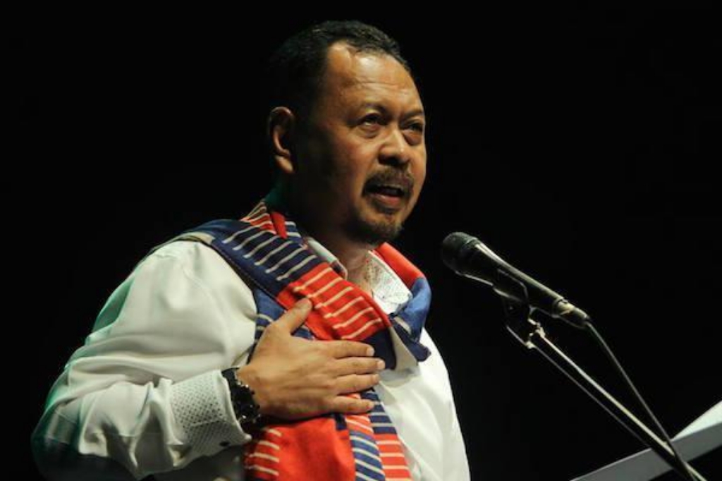 Terbanglah Jadi Rajawali