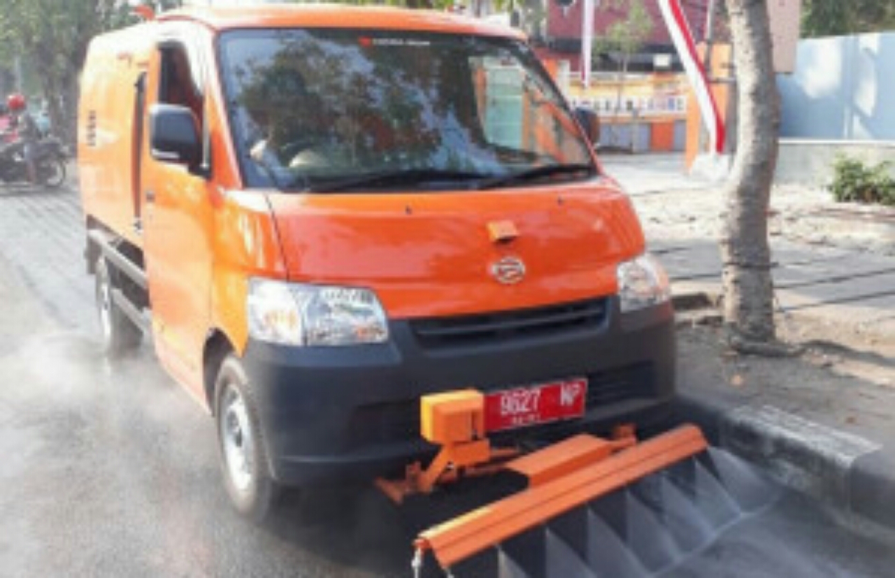 Jalanan Surabaya Bebas Debu, Ini Sebabnya