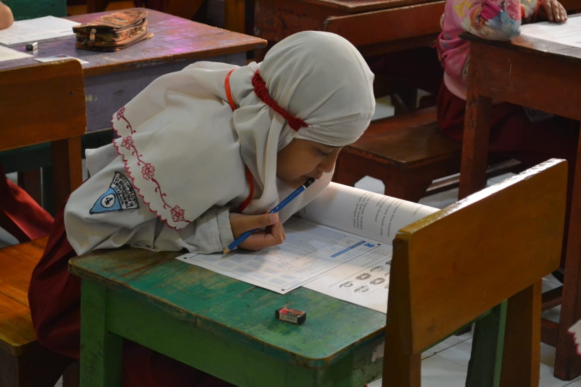 Siswa Kelas 4 SDM 18 Surabaya Ikuti Tes Calistung