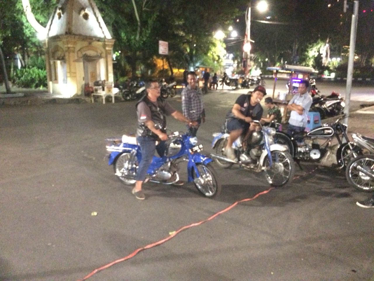 Peringatan Kemerdekaan Indonesia Ala Club Penggemar Motor Tua