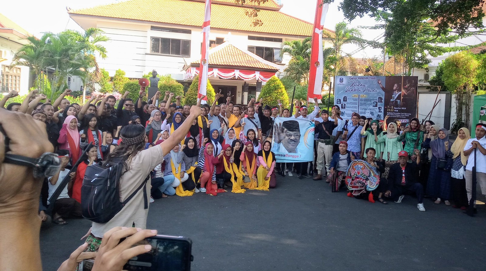 Seniman Jatim Deklarasi Dukung Pakde Karwo Maju Pilpres 2019