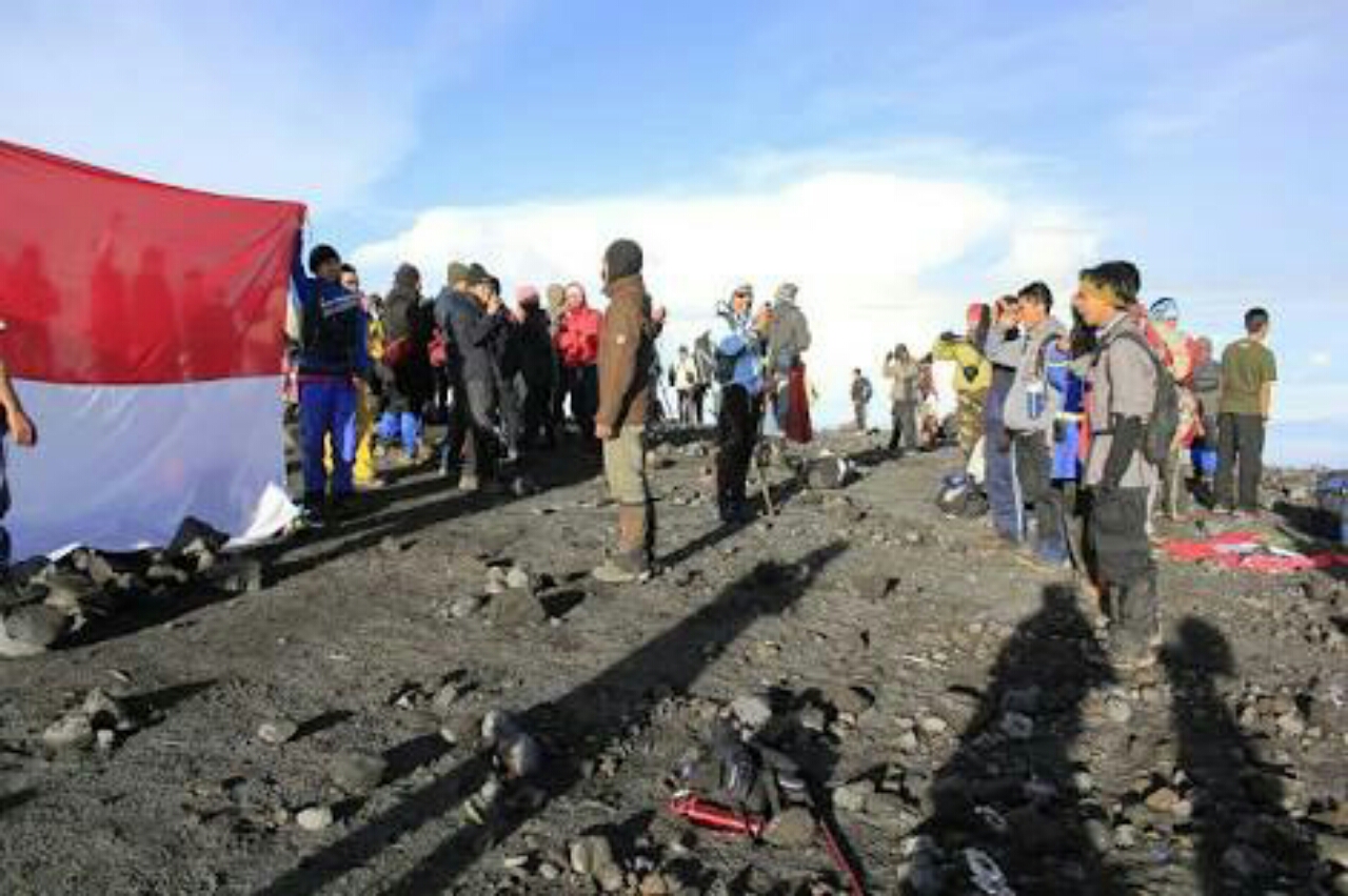 Ingin Upacara 17 Agustus Di Puncak Gunung Baca Dulu Rekomendasi PVMBG Ini