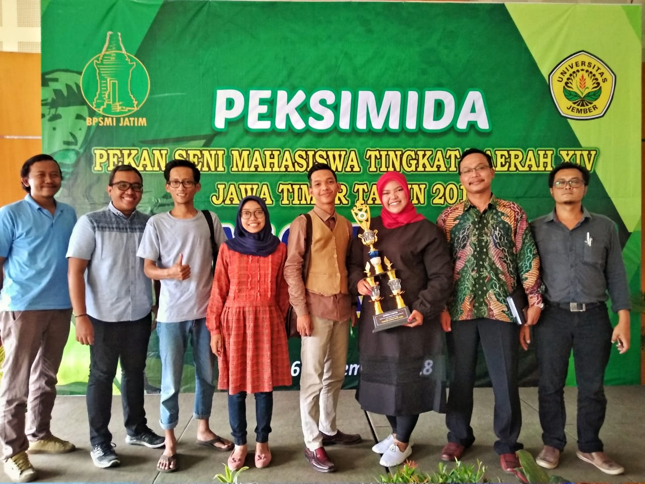 Mahasiswi Unair Juara Lomba Baca Puisi Tingkat Jatim