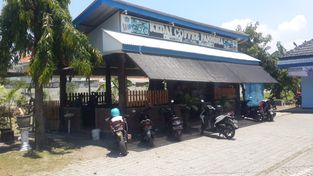 Kedai Coffee Panonia Sajikan Masakan Rumahan