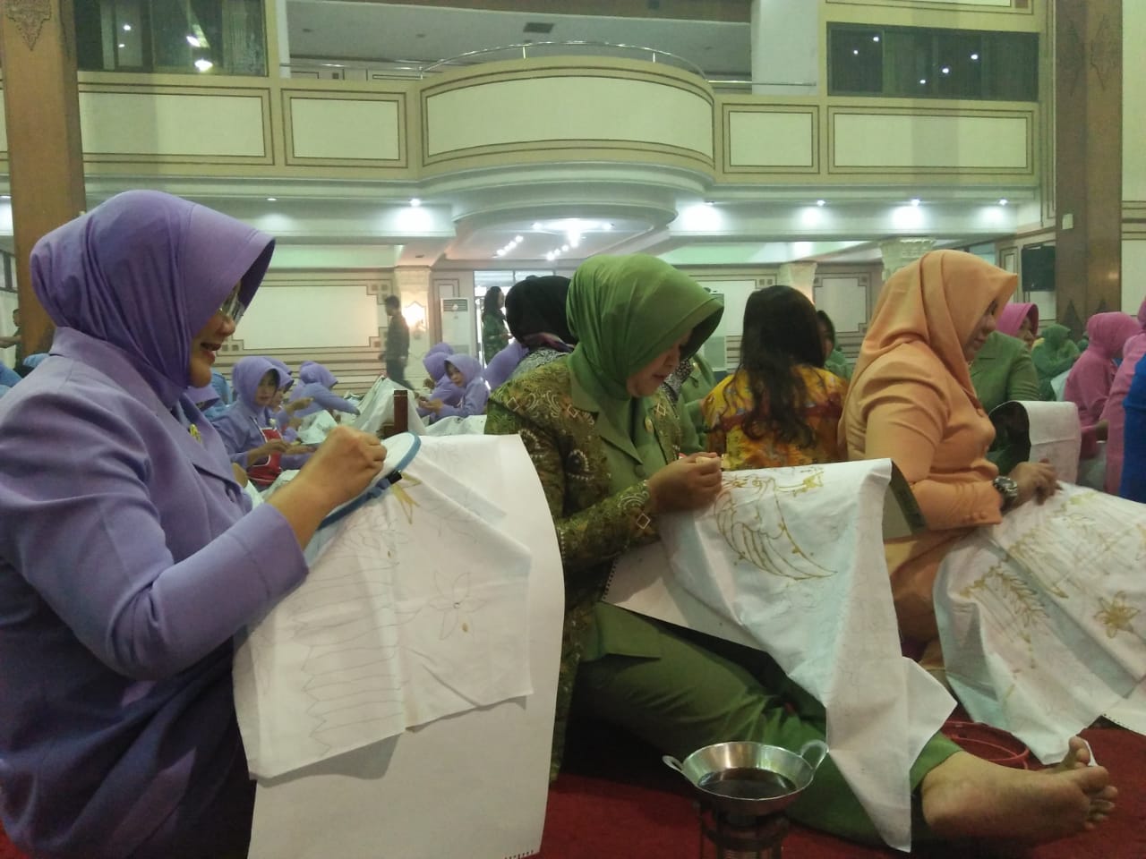 Hari Batik Nasional, Dharma Pertiwi Daerah E Usung Batik Motif Jawa Timuran