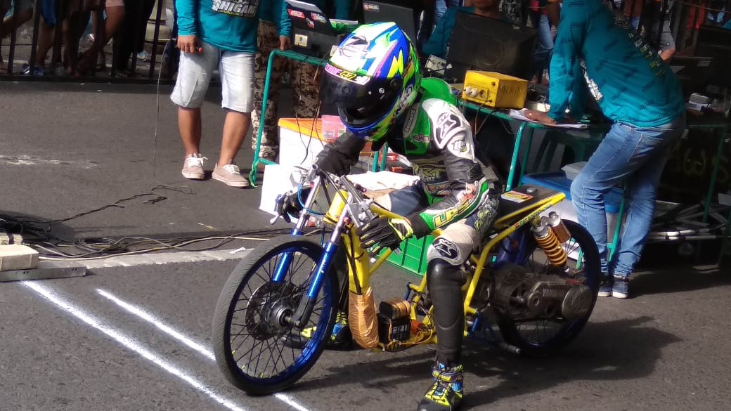 Alvian Cebonk dan Arif Tijil Juara Umum Grand Final Higam DJ Team Dragbike Tulungagung