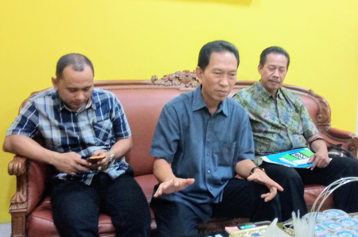 HUT ke-54, Golkar Jatim Ziarah Makam Senior dan Gelar Wayang Kulit