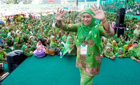 Khofifah Ajak Muslimat NU Perangi Hoaks