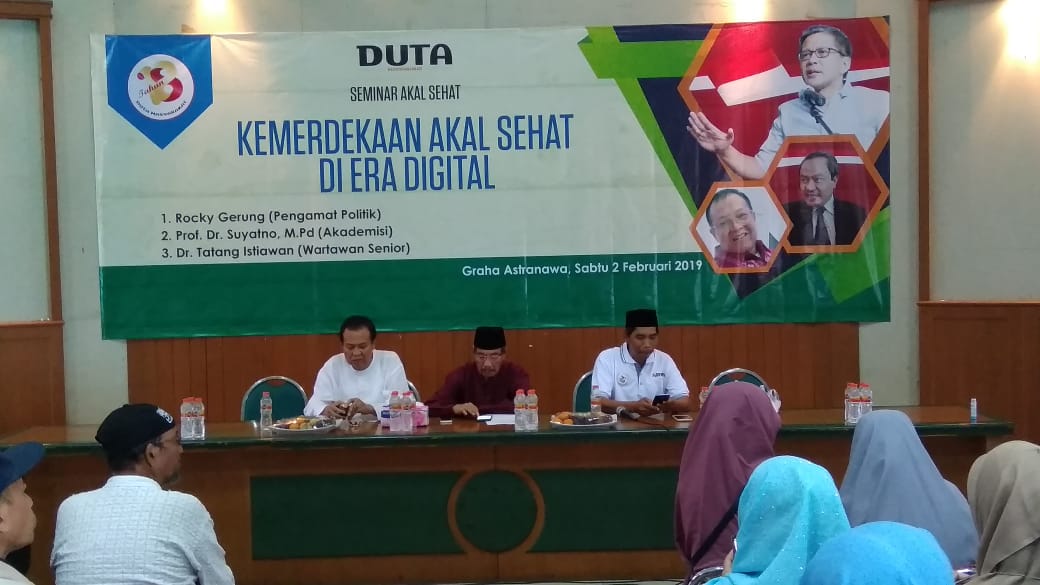 Aksi Tanda Tangan Massal Dukung Kemerdekaan Akal Sehat