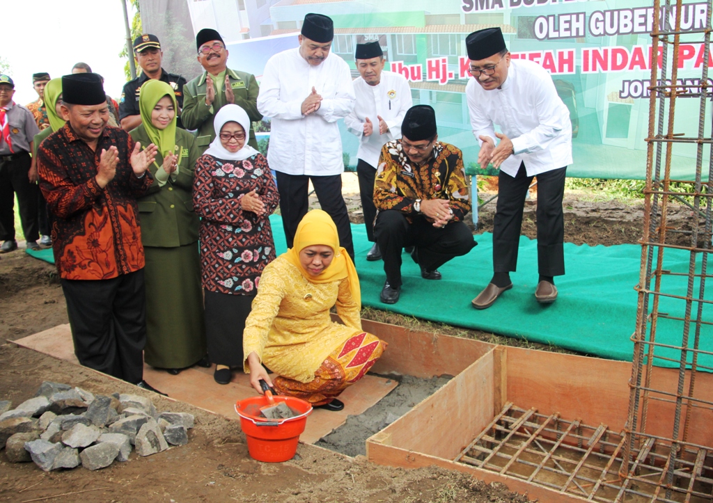 Khofifah Ingin Anak Jatim Minimal Lulus SMA/SMK