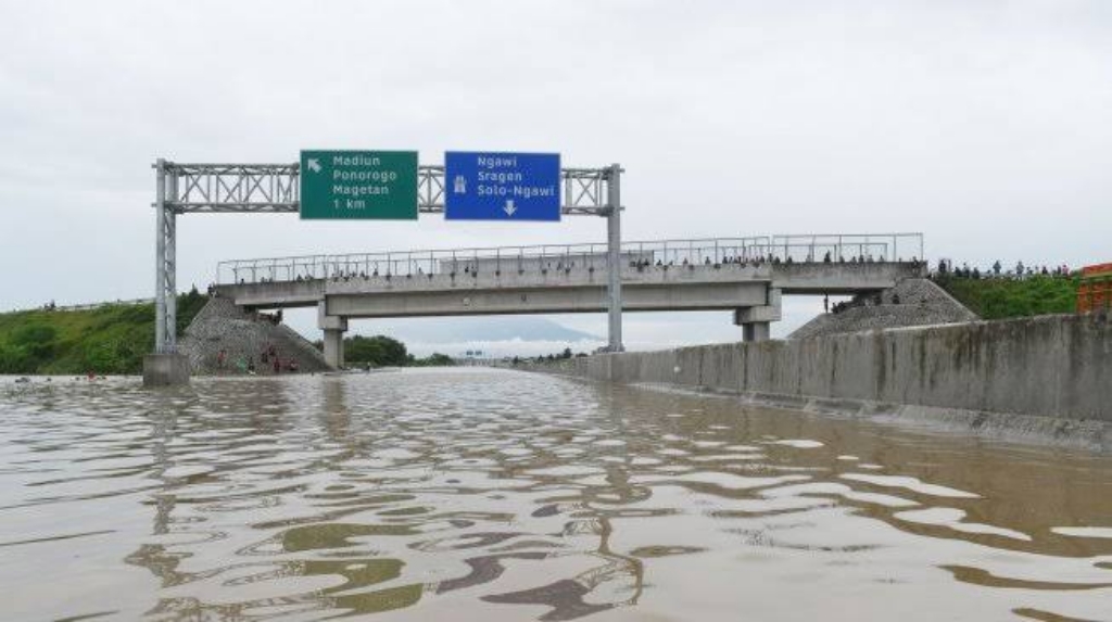Banjir Sebabkan Tol Ngawi Tutup, DPRD Jatim Kaji Dalam RPJMD