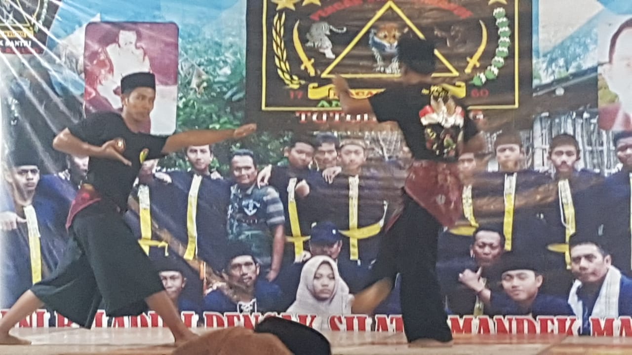 20 Perguruan Tjimande di Jember Gelar Pentas Adu Jurus