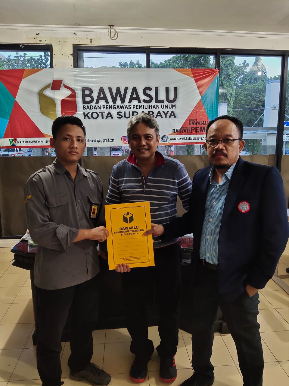 Diduga Tak Memenuhi Syarat Jadi Lembaga Survei, SCG Dilaporkan Ke Bawaslu Surabaya