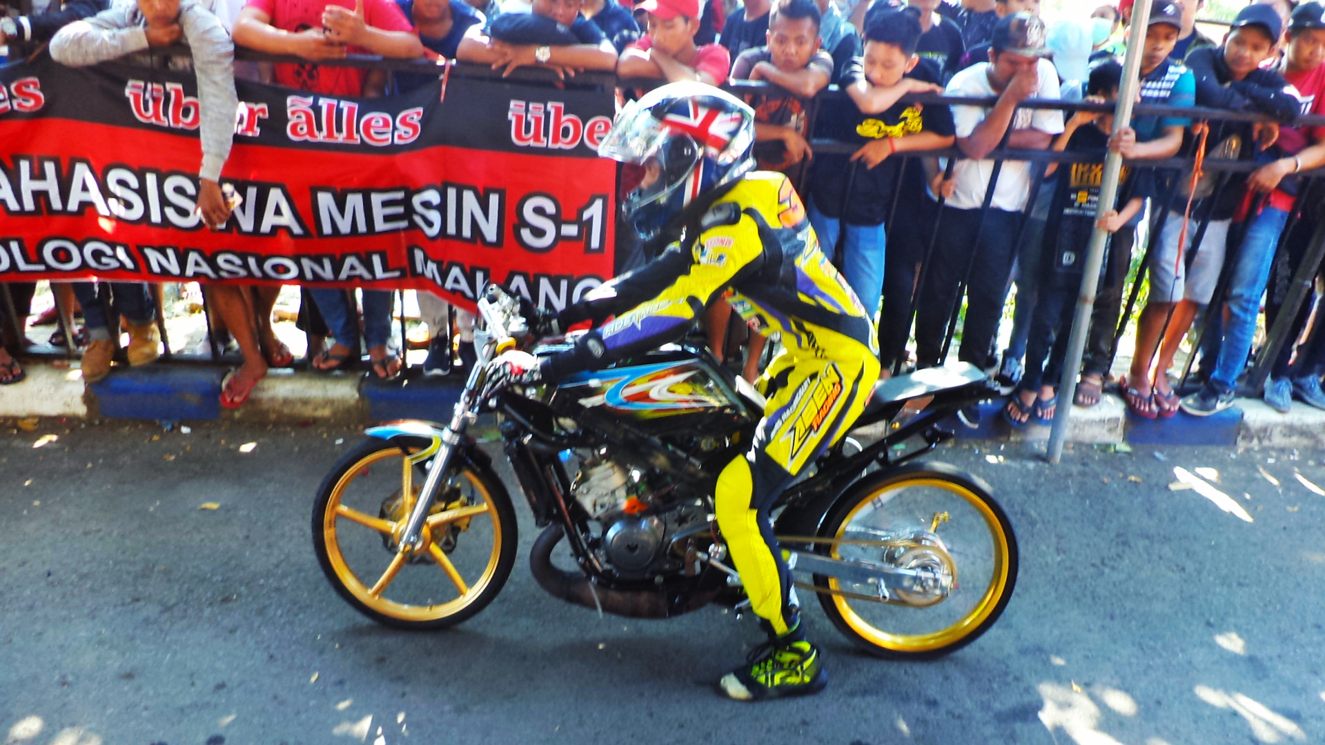 Rebut 2 Kelas, Adit Coco Tampil Perkasa Di Mesin ITN Dragbike 2019 Malang