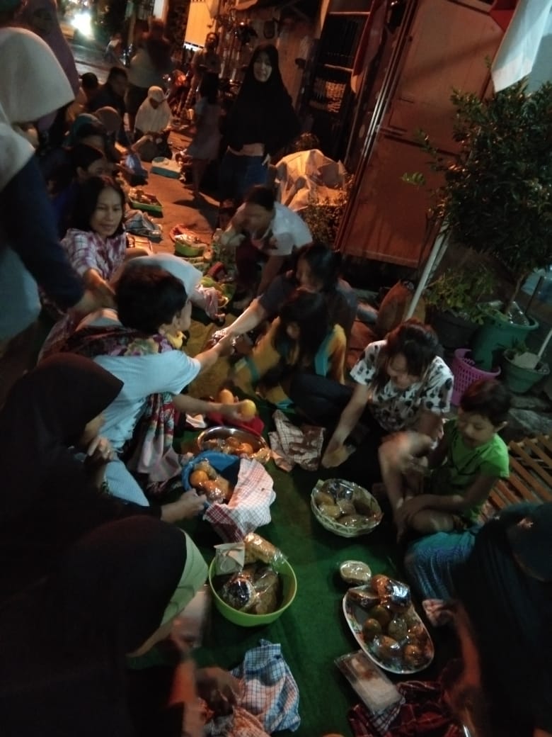Lestarikan Tradisi, Warga Lebak Rejo Gelar Barikan di Malam Tujuh Belasan