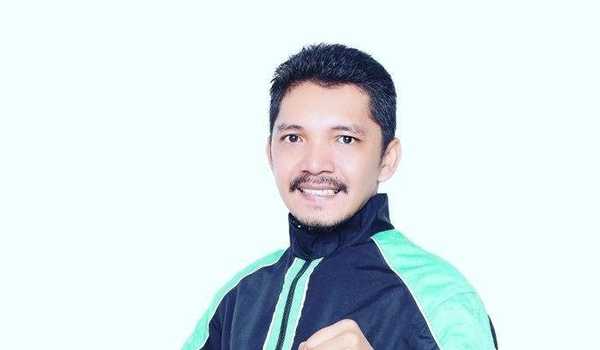 Resmi Jadi Anggota Dewan, Pria Ini Tetap Nggojek