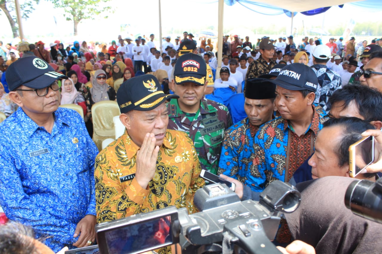 Musim Kemarau, Petani Desa Truni Panen Padi