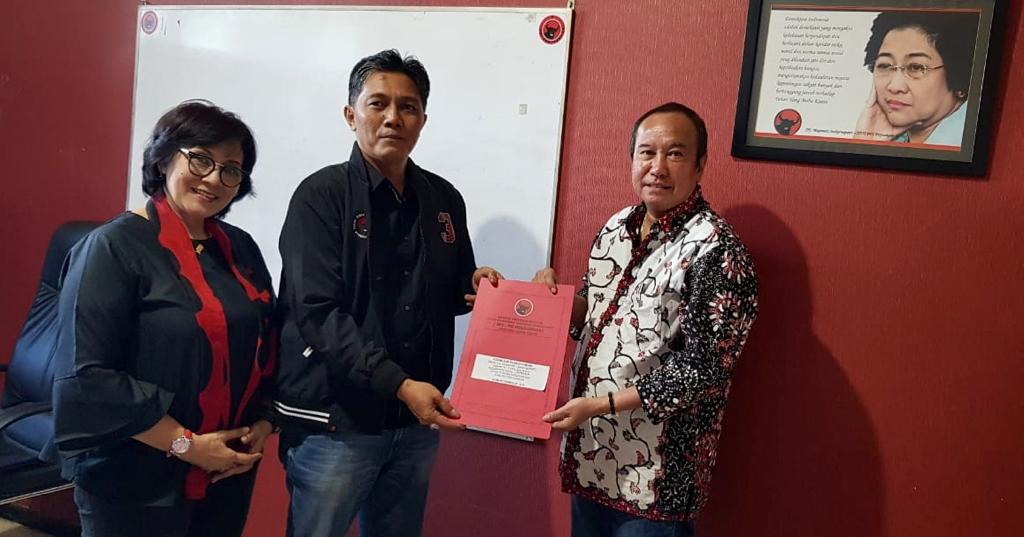 Maju Pilwali Surabaya, Ketua P3I Jatim Daftar Lewat PDI Perjuangan