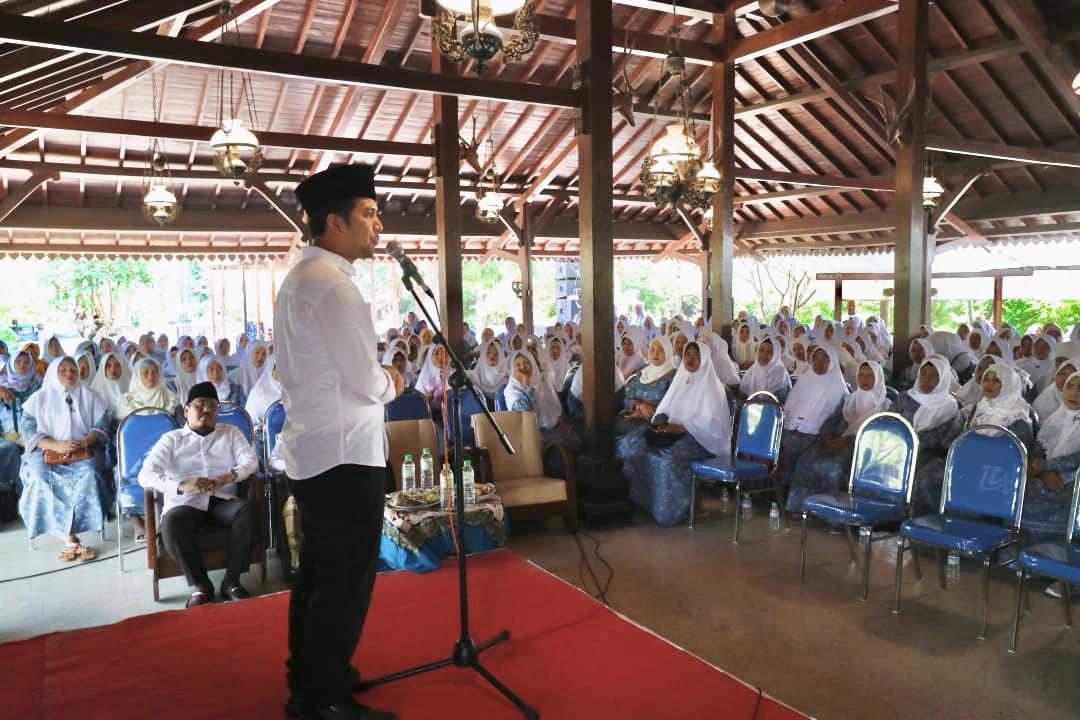 Resmikan Majelis Taklim Imadul Bilad, Ini Pesan Wagub Emil Untuk Perempuan