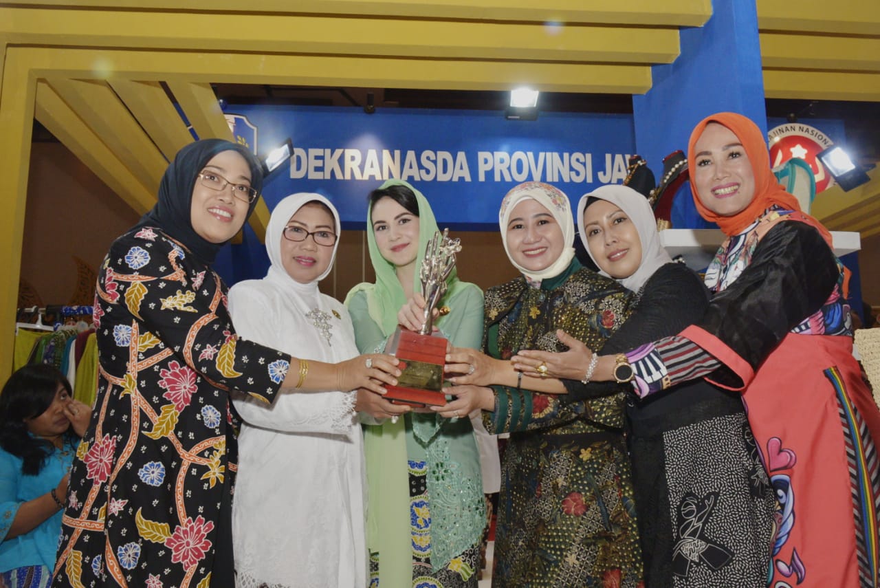 Jatim Raih Penghargaan Lembaga Pembina Teladan Dekranas Award 2019