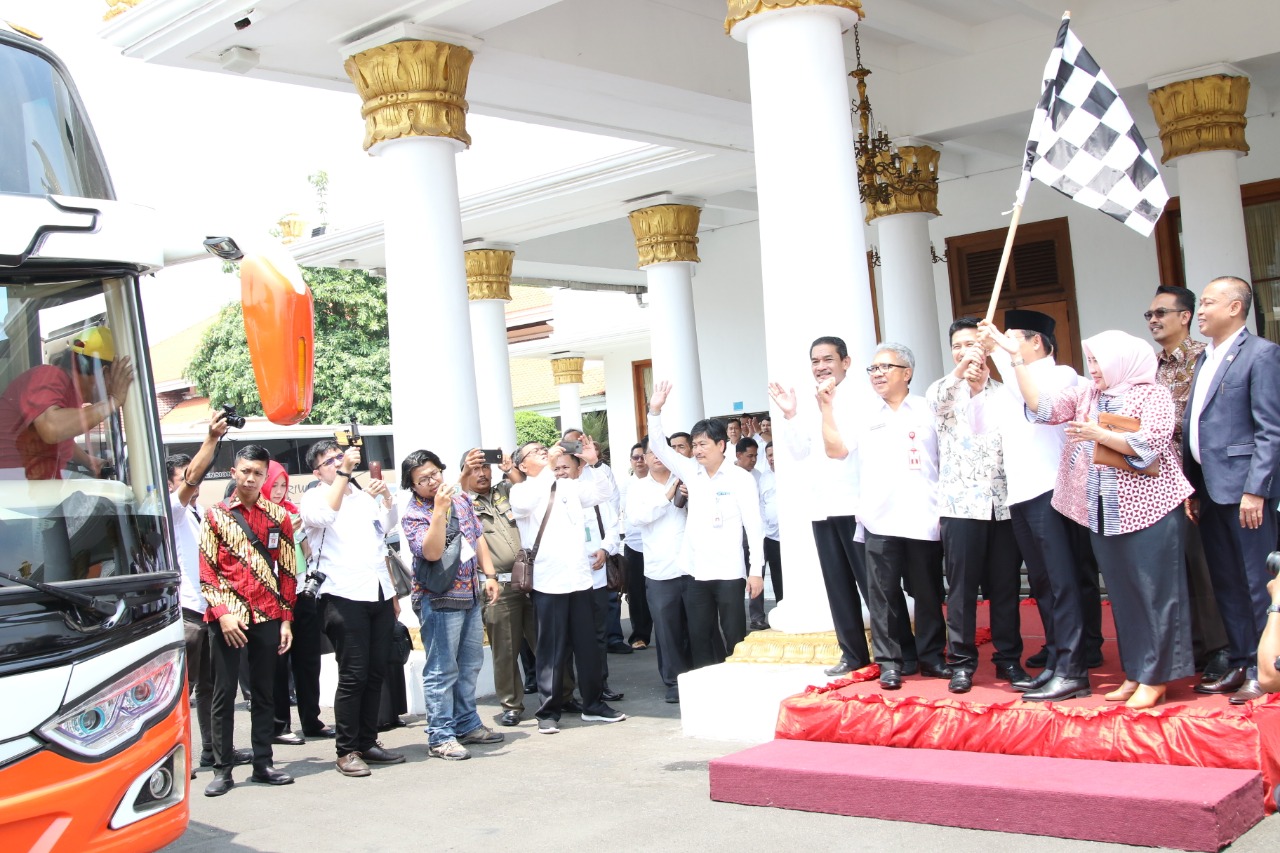 Sebanyak 100 KK Transmigran Jatim Berangkat ke Bulungan Kaltara