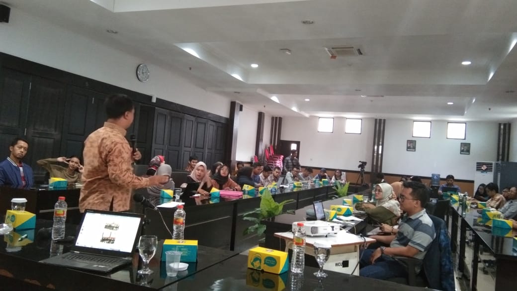 UB Gelar Kuliah Umum Revitalisasi Komunikasi Kepresidenan Era Post Truth