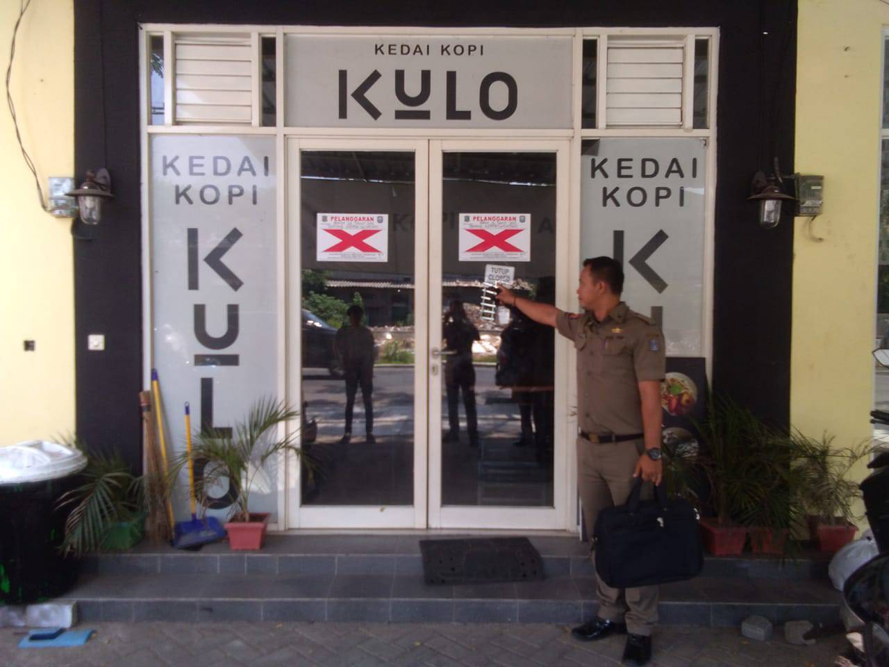 Tidak Ada Izin TDUP, Kopi Kulo Disegel Satpol PP