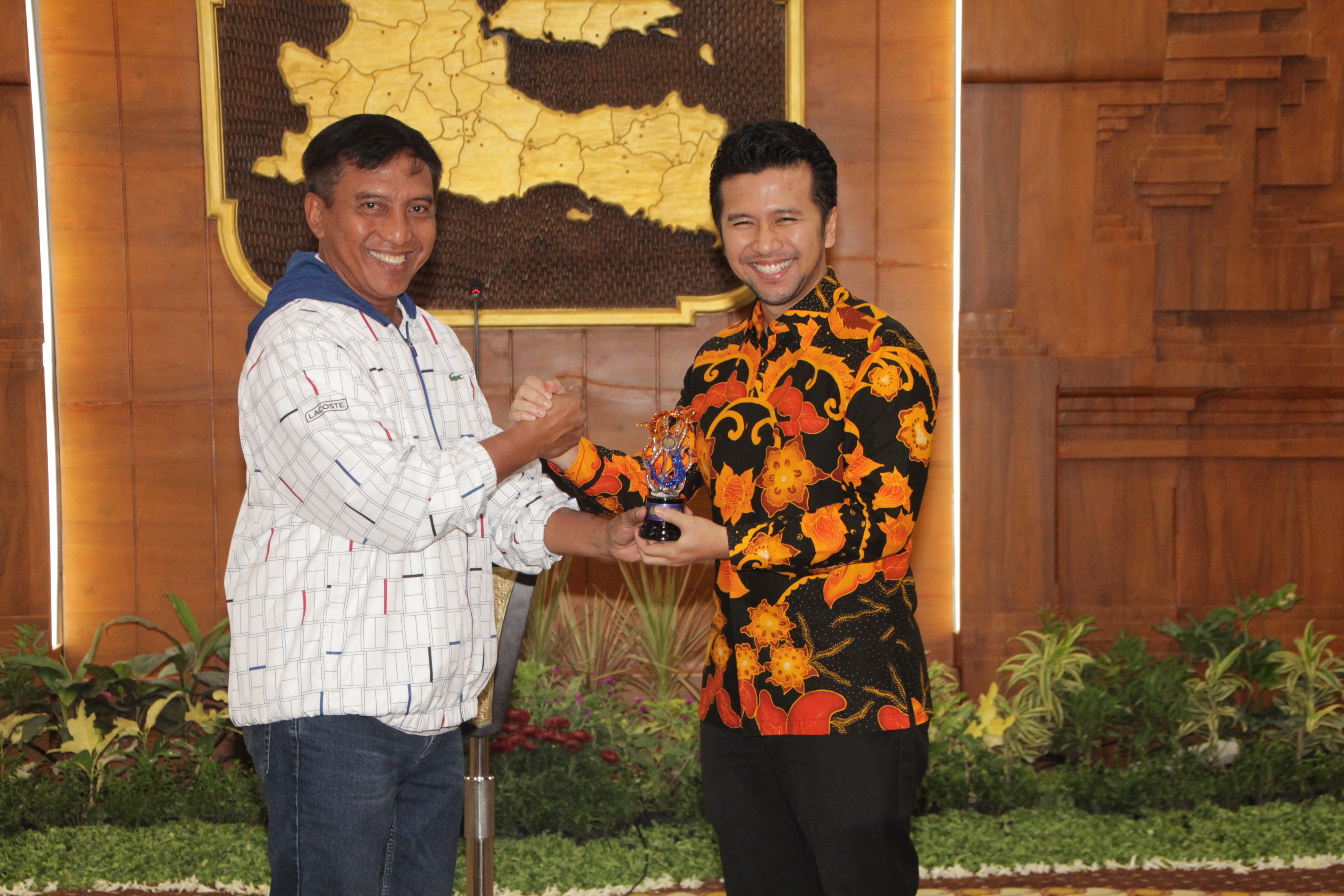 Menuju Bahasa Indonesia-Melayu sebagai Bahasa Ilmiah Internasional