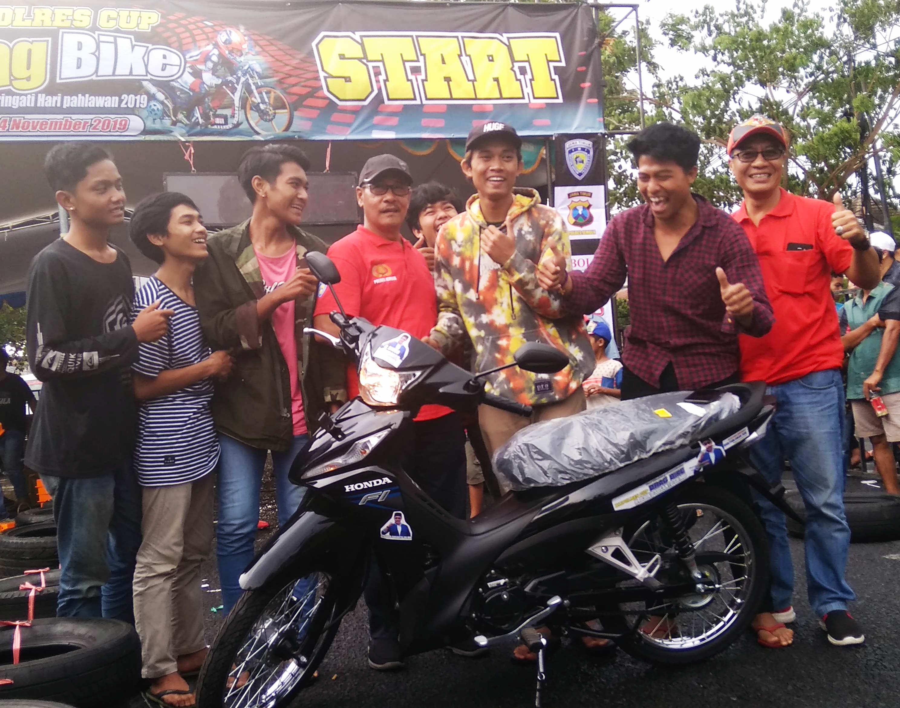 Dukung Balap, Calon Bupati Jember Ini Sumbang 1 Unit Motor Baru