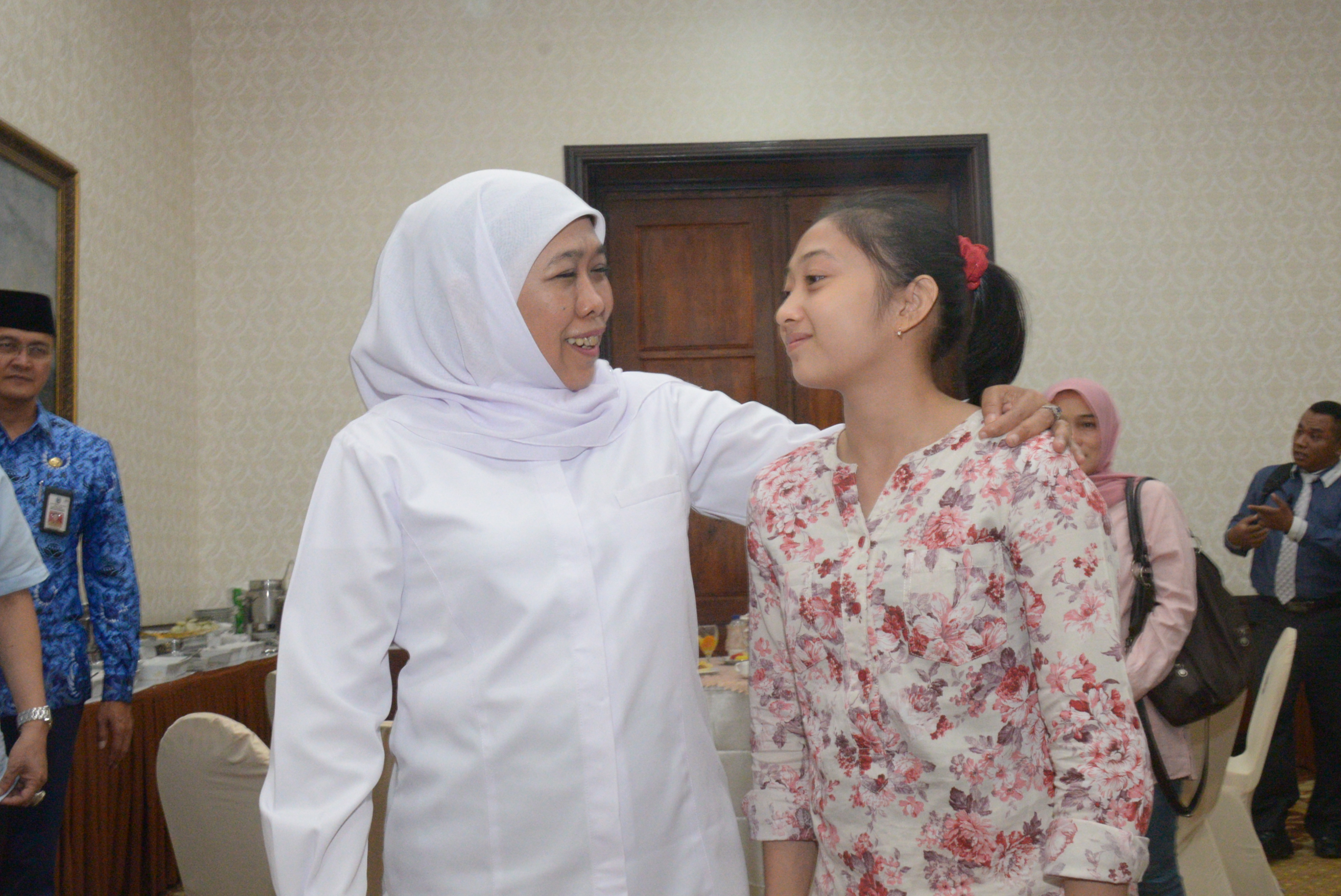 Untuk Shalfa Avrila Siani, Khofifah Siapkan Pendampingan Psikososial dan Pendidikan Lanjutan