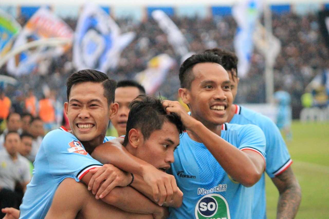 Kalahkan PSS Sleman, Persela Jauhi Zona Degradasi