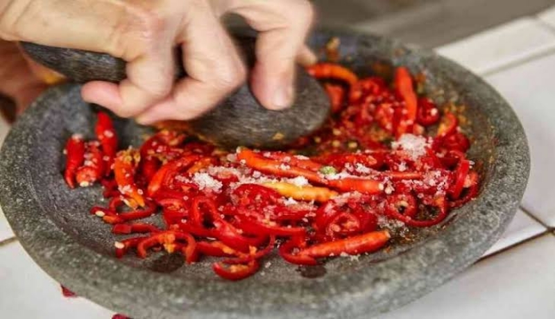 Rindu Pulang, Sambal dan Budaya Lokal