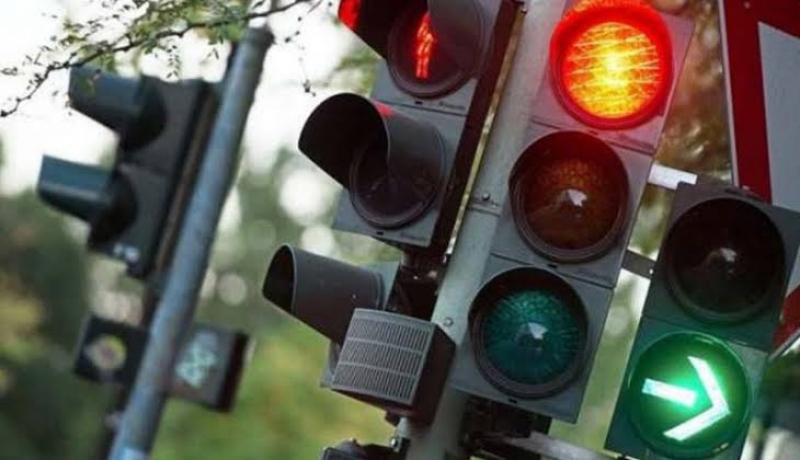 Penerobos Lampu Merah Dominasi Tilang Elektronik