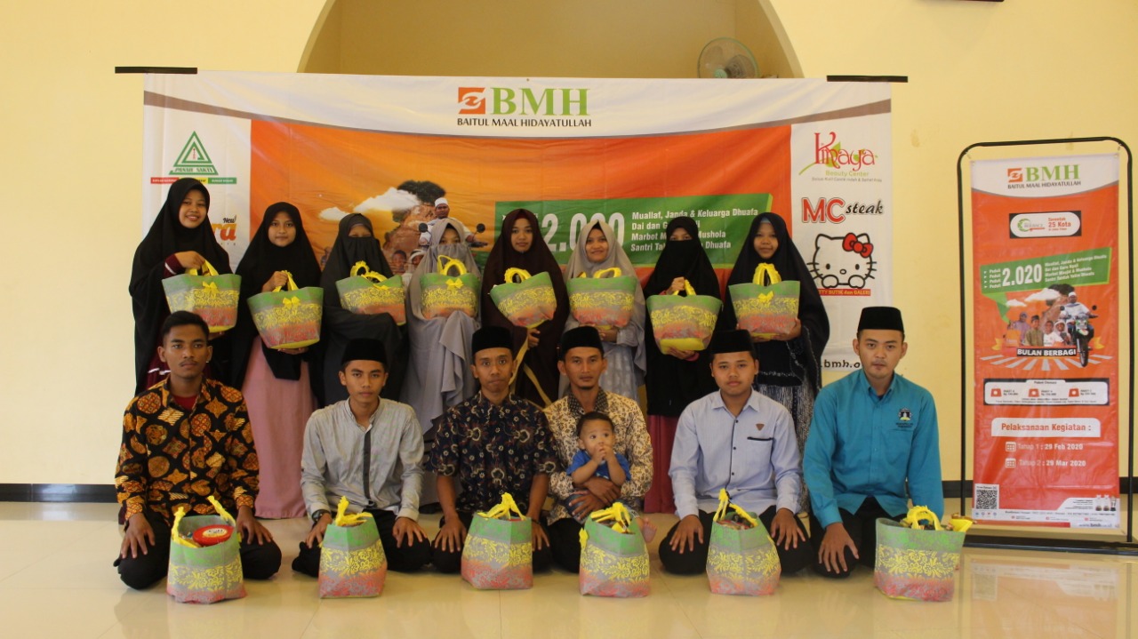 BMH Tunaikan Amanah Program Bulan Berbagi Serentak 25 Kota di Jawa Timur