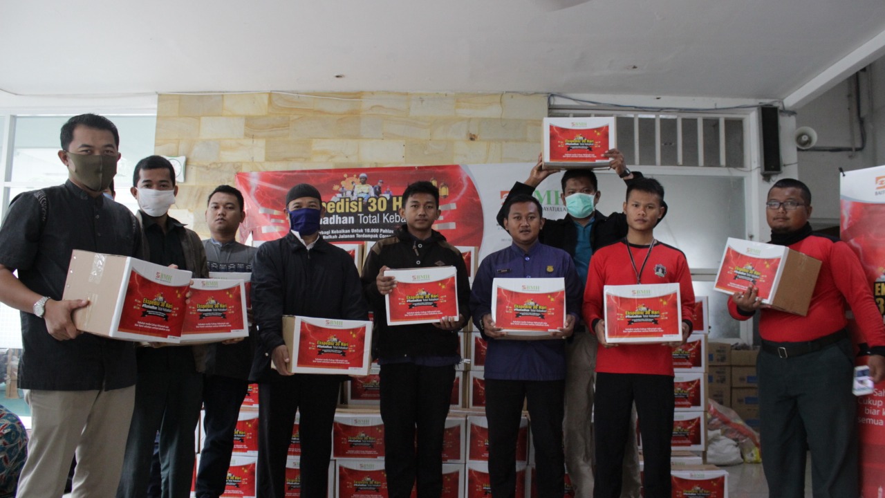 BMH Jatim Salurkan Paket Ramadhan Kepada 1000 Dai