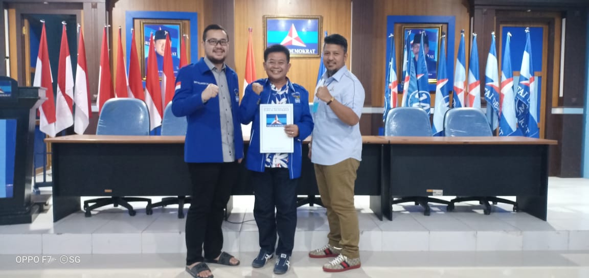 Partai Demokrat Berikan Surat Tugas Tiga Daerah Di Jatim Yang Akan Gelar Pilkada Serentak 2020