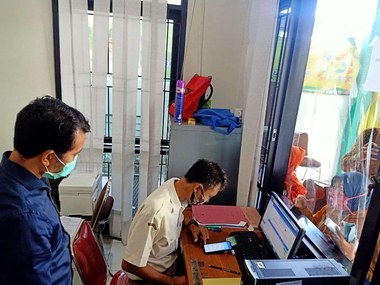 Pastikan Bantuan Tepat Sasaran, Anggota Komisi E DPRD Jatim Datangi Dinsos Sidoarjo