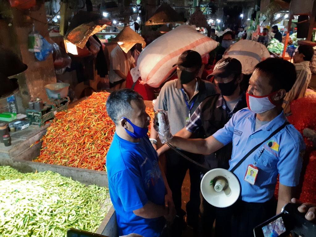 Sempat Ditutup, Pasar Keputran Utara Beroperasi Dengan Protokol Kesehatan Ketat