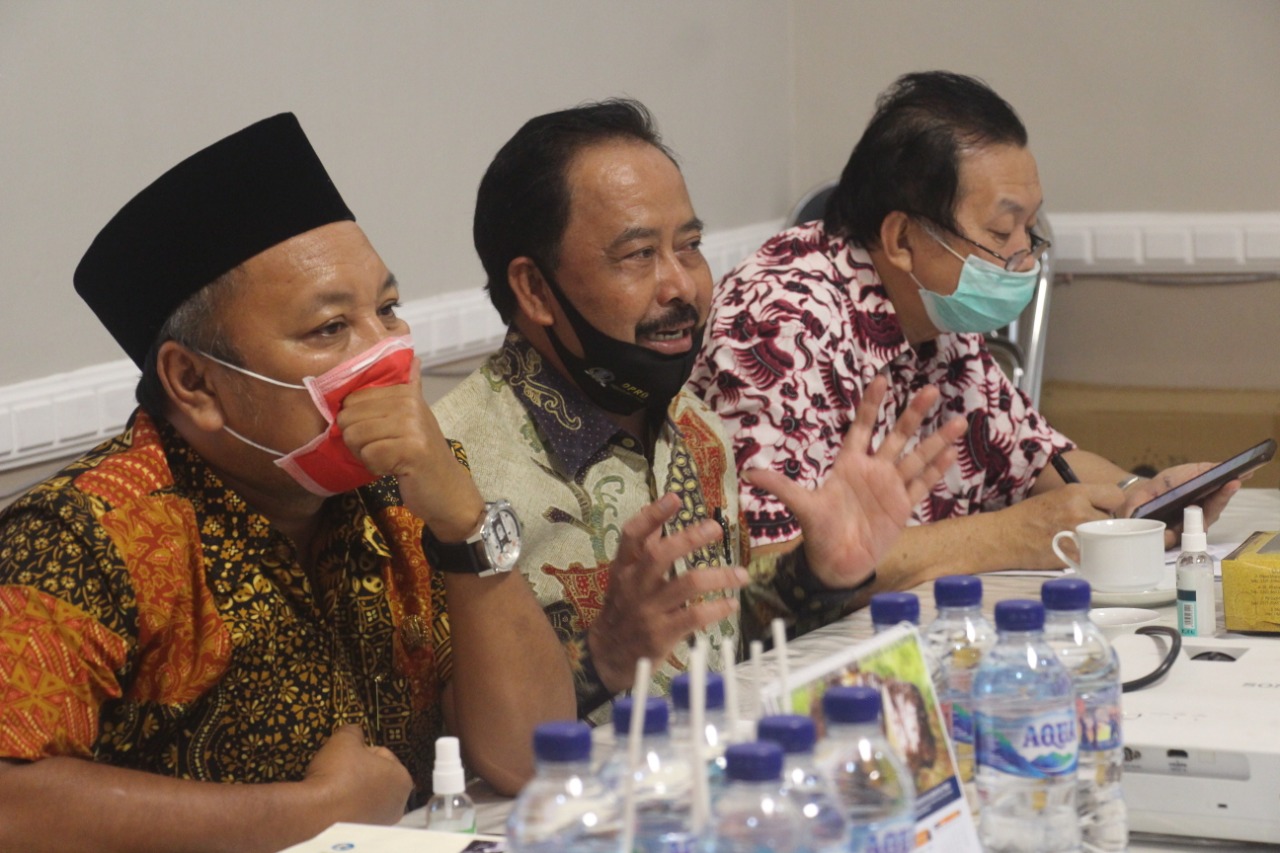 Kementan Diminta Tunda Pembelian Pupuk dengan Kartu Tani