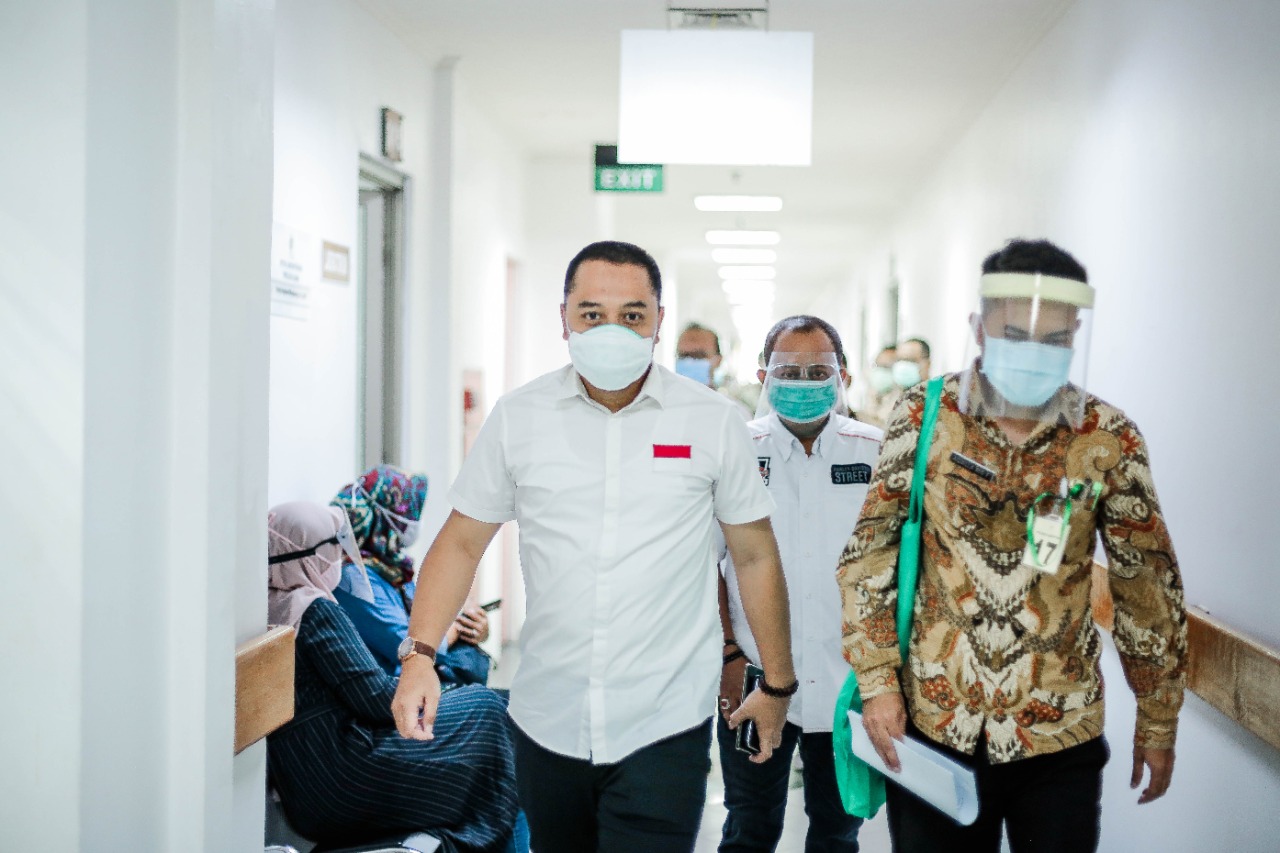 Bapaslon Pilwali Surabaya Eri-Armuji Jalani Tes Kesehatan