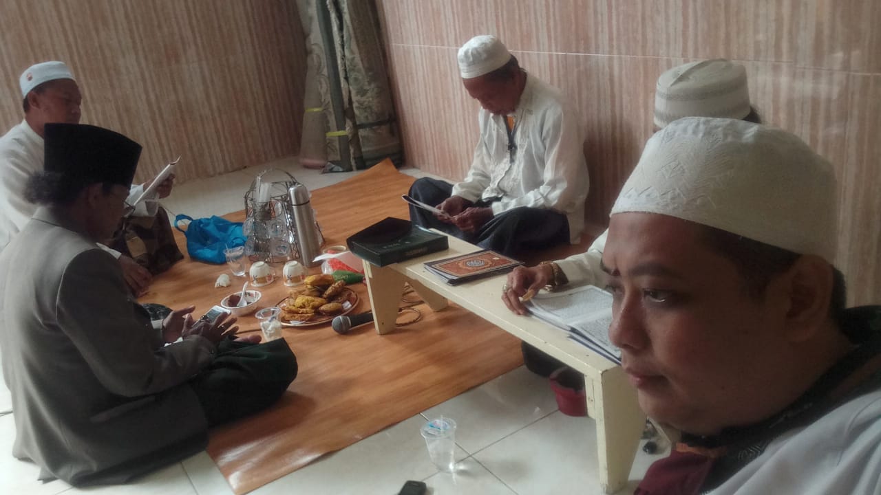 Antusias, Warga Surabaya Doakan Kemenangan Paslon MAJU