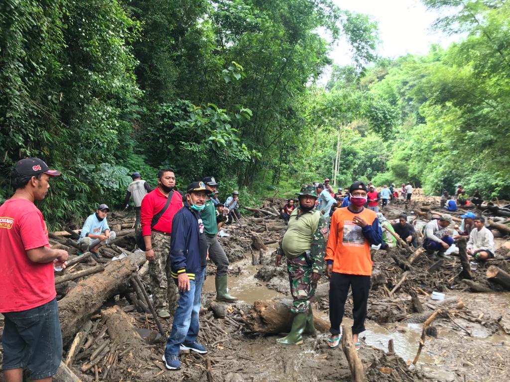 Legislator Demokrat Jatim Pimpin Perbaikan Infrastruktur Rusak Akibat Banjir Bandang Kediri