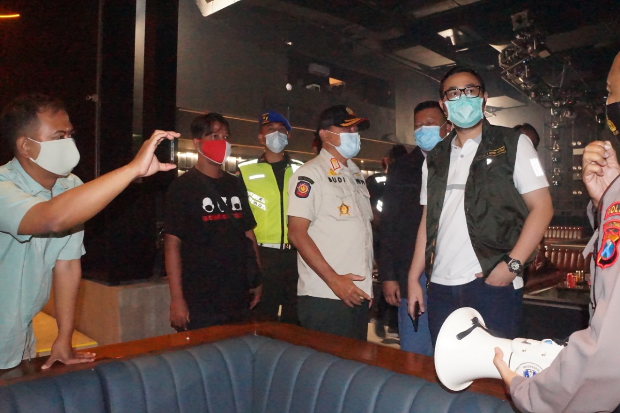 Komisi A DPRD Jatim Ikut Razia, Kafe Holywings Gold Langsung Disegel